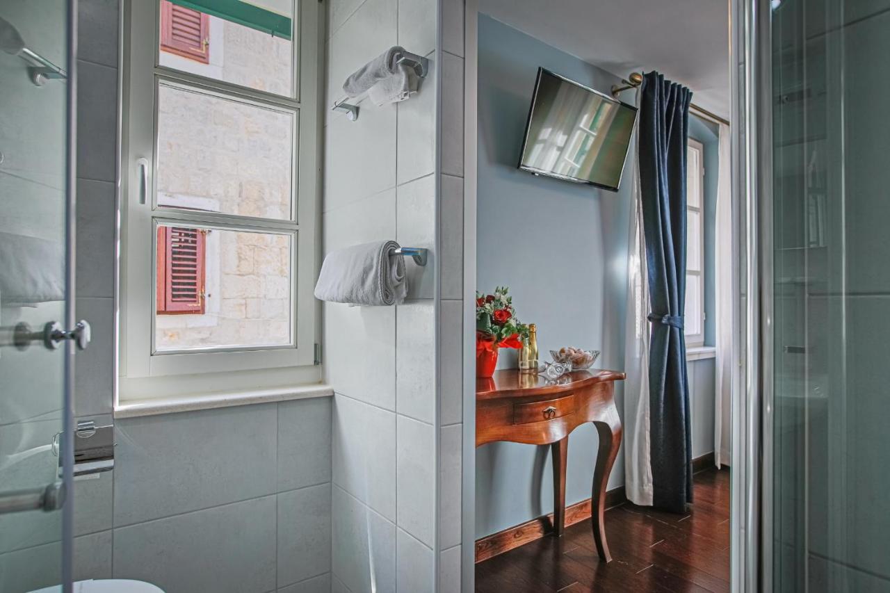 Theatre Luxury Rooms Split Exterior foto